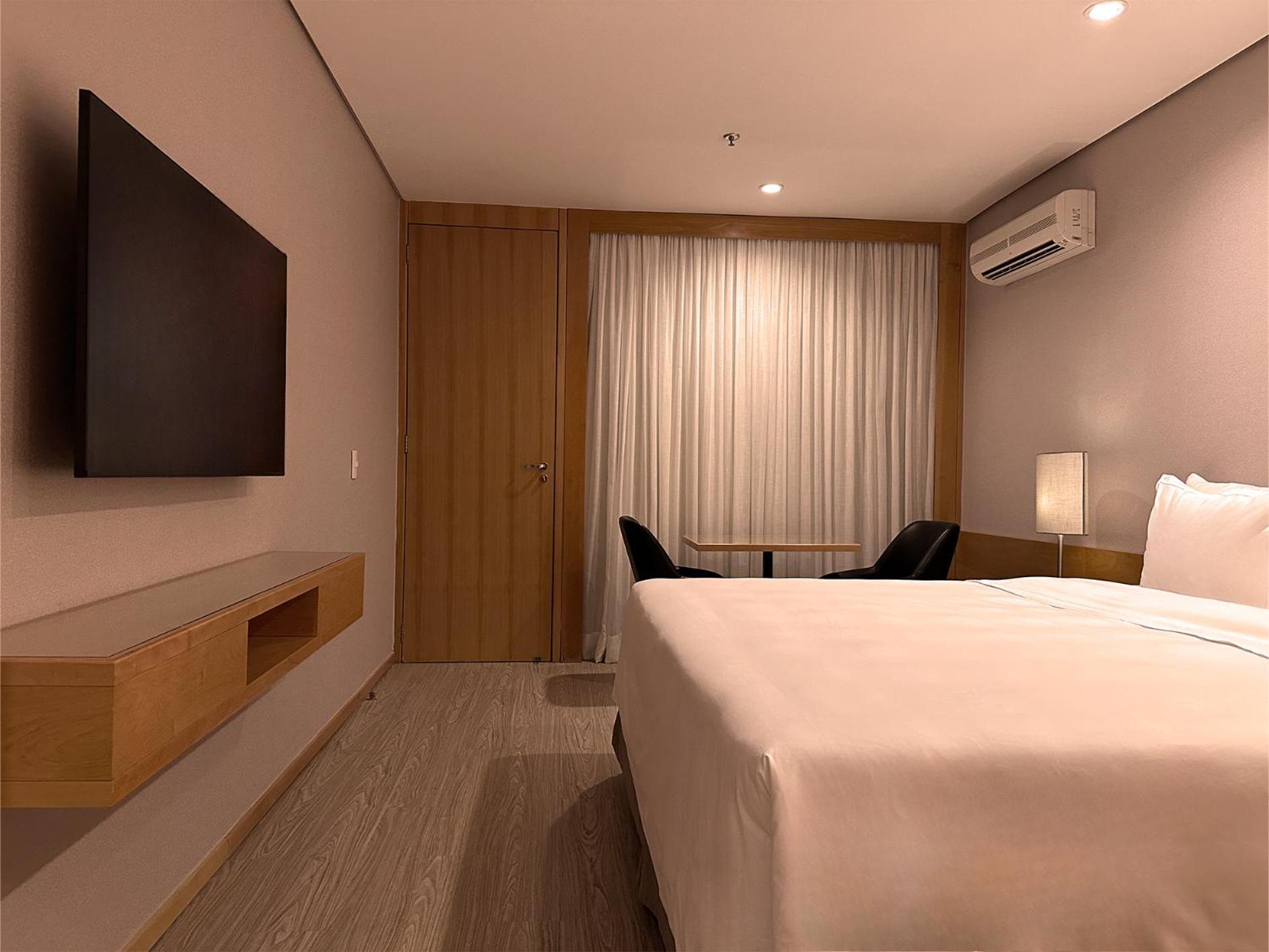 Palace 4*